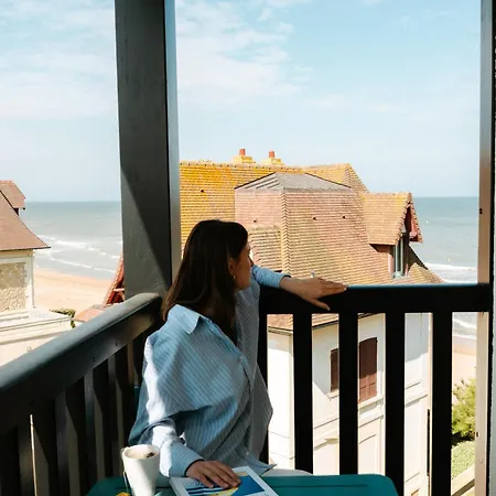 Апартаменты M2m Magnifique Vue - Avec Balcon - Les Pieds Dans L Eau! Блонвиль-сюр-Мер