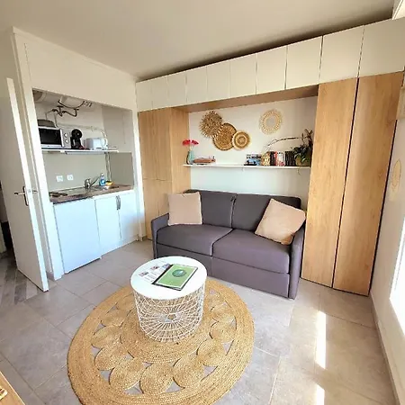 Appartement M2m Magnifique Vue - Avec Balcon - Les Pieds Dans L Eau! *