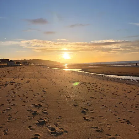 Appartement M2m Magnifique Vue - Avec Balcon - Les Pieds Dans L Eau!