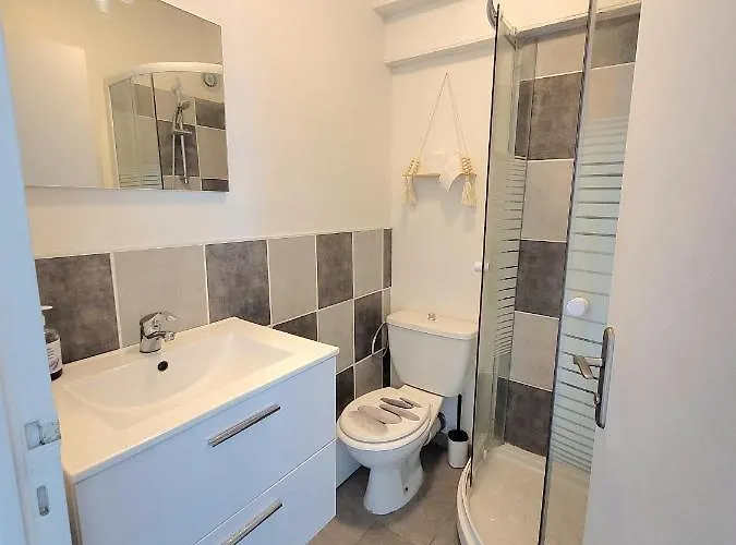 Appartement M2m Magnifique Vue - Avec Balcon - Les Pieds Dans L Eau!